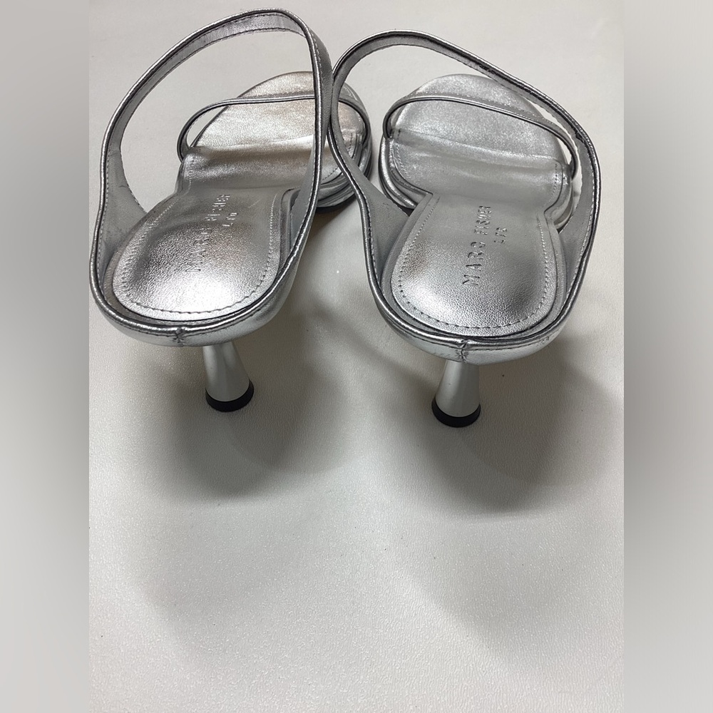 Marc Fisher Alonde ‎ Silver Leather Heeled Slide Sandal Size 8.5 - Picture 8 of 15